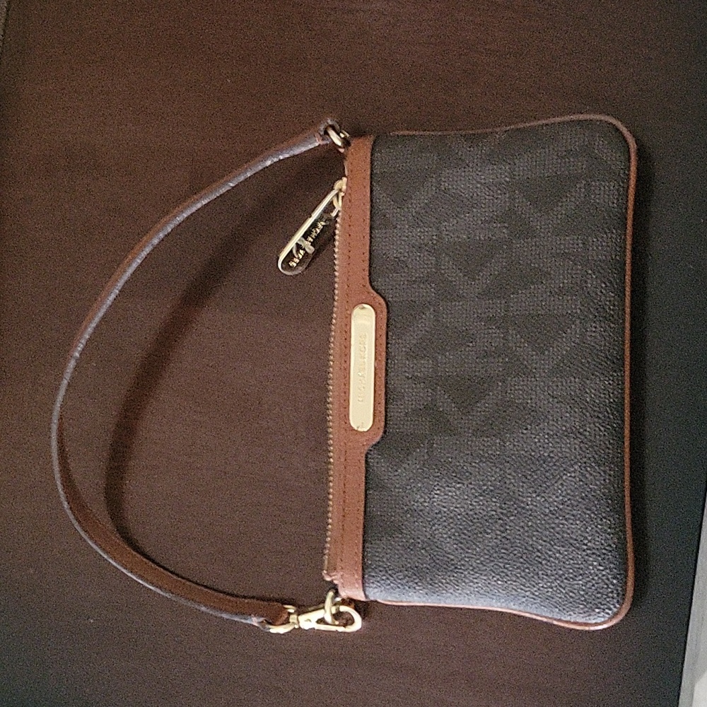 Michael Kora wristlet Brown